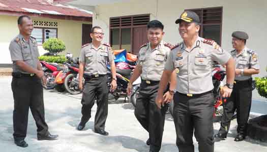 KAPOLRES  KARIMUN :  Tidak ada Keterlibatan Oknum Kepolisian dalam kasus Pembunuhan  Di Jln A Yani Tg Batu