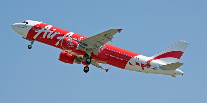 Lagi lagi pesawat AirAsia, Gangguan Mesin, 4 jam berputar-putar di Selat Malaka