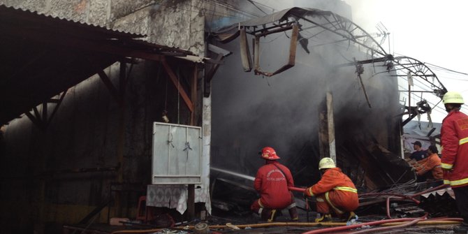 Gedung percetakan yang pernah digeledah KPK di kasus e-KTP terbakar