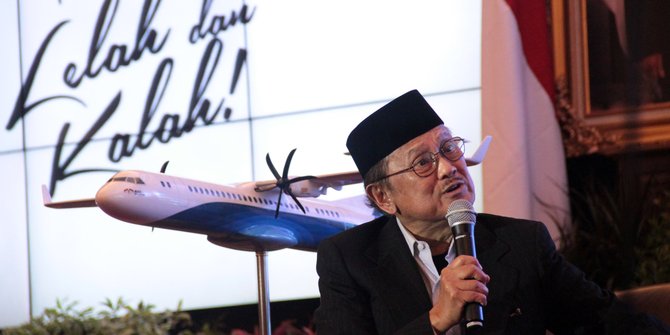 tekad-keluarga-habibie-satukan-indonesia-lewat-pesawat-dalam-negeri