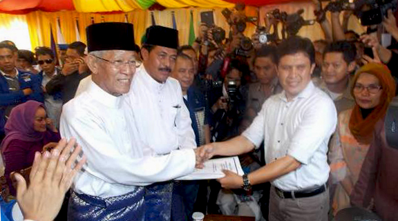 SaNur (Sani dan Nurdin) Resmi Daftar ke KPU Sebagai Cagub dan Cawagub