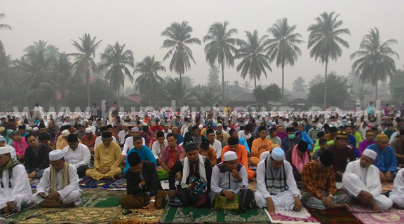 Kabut Asap Temani Jemaah  Kundur Sholat Idul Adha 1436 H