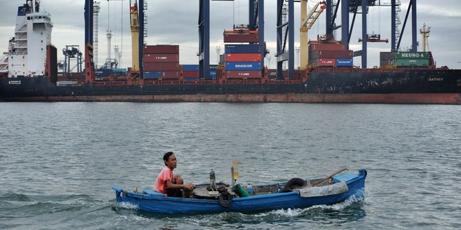 Ekonom nilai tol laut pangkas biaya logistik 75 persen Ekonom nilai tol laut pangkas biaya logistik 75 persen