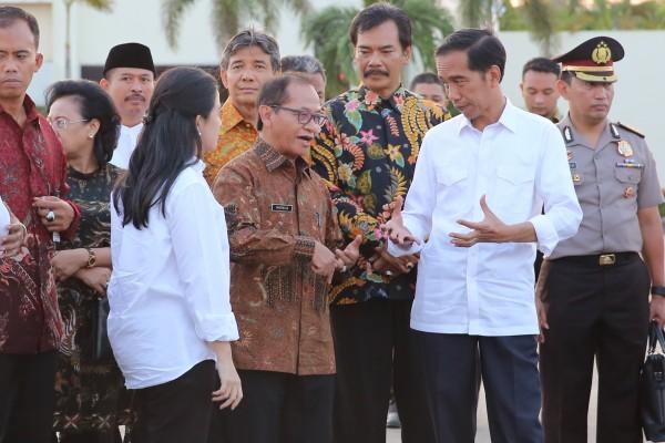 Jokowi: Dualisme di Batam Bikin Investor Ragu Jokowi: Dualisme di Batam Bikin Investor Ragu