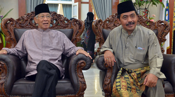 Gubernur Kepri HM Sani Meninggal Dunia Gubernur Kepri HM Sani Meninggal Dunia