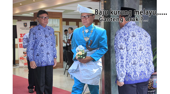 Keputusan Mendagri Tahun 2016. Perubahan Seragam Dinas, Menuai Kecaman Masyarakat Kepulauan Riau. Keputusan Mendagri Tahun 2016. Perubahan Seragam Dinas, Menuai Kecaman Masyarakat Kepulauan Riau.