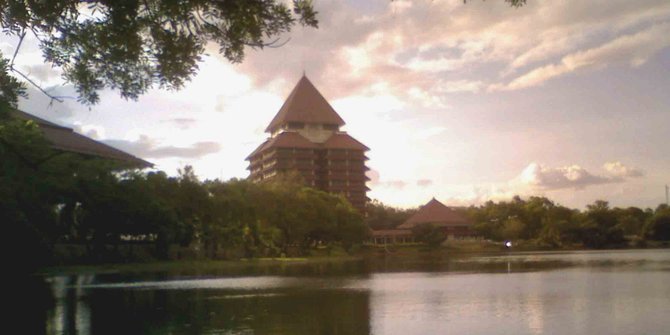 Urutan Posisi kampus dalam peringkat universitas internasional