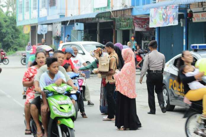 FB Group Tanjungbatu Kampung Kita saat pembagian Takjil