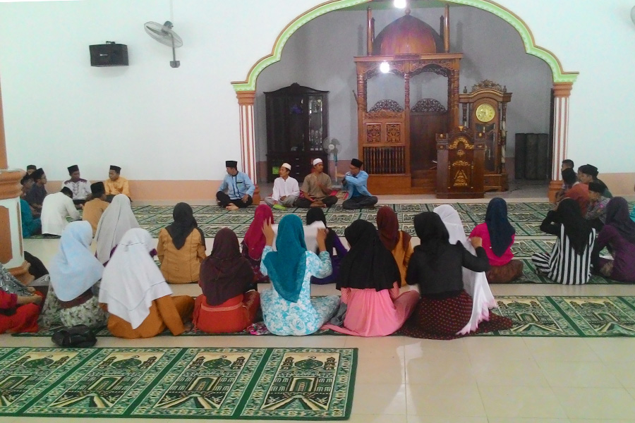 Kuliah Dhuha di Masjid Qauman Tanjung Sari