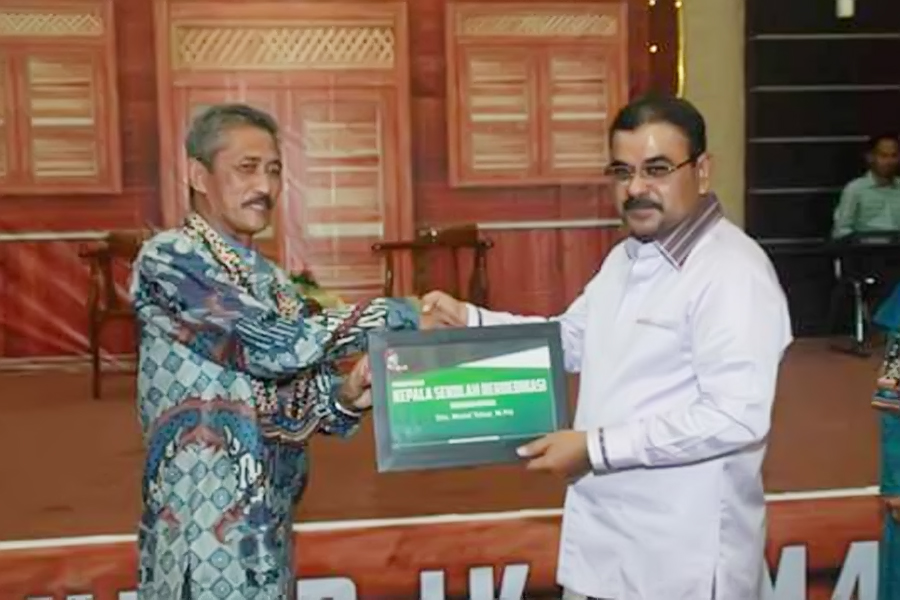 Alumnus SMAN 4 Karimun Sumbang Yatim Piatu 10 Juta Alumnus SMAN 4 Karimun Sumbang Yatim Piatu 10 Juta