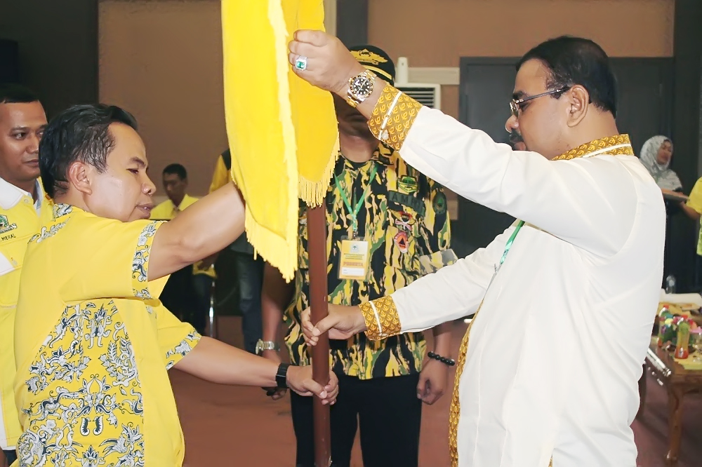Aunur Rafiq Terpilih Jadi Ketua DPD Partai Golkar Secara Aklamasi Aunur Rafiq Terpilih Jadi Ketua DPD Partai Golkar Secara Aklamasi