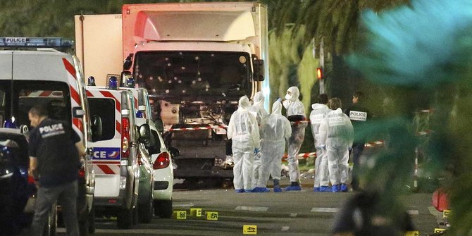 Empat orang ditahan karena terkait serangan truk maut di Prancis