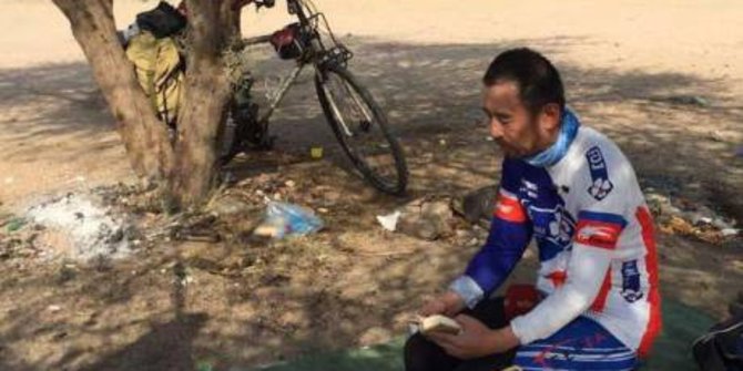 pria muslim China berhaji naik sepeda sejauh 8.150 km