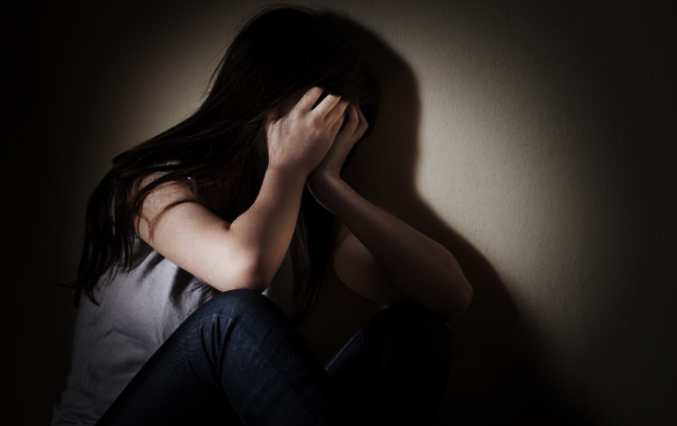 Siswi SMA Ini Diperkosa 4 Pria yang Baru Dikenal Lewat Medsos