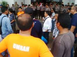 demo-umrah-foto-Charles Sitompul