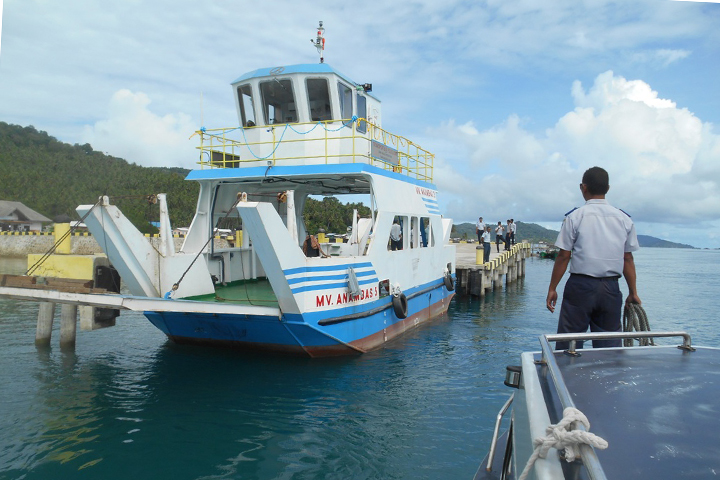 Dermaga dan Kapal Penyeberangan, Diresmikan.  Anak Sekolah, Gratis !