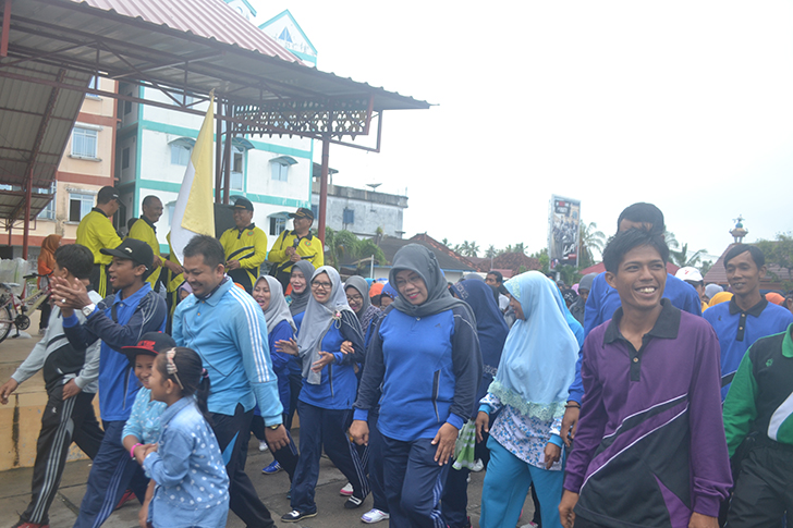 Lomba Jalan Santai, Dalam Hari Guru di Tanjungbatu
