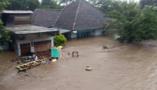 Seratusan Ribu Orang di Bima Mengungsi Akibat Banjir