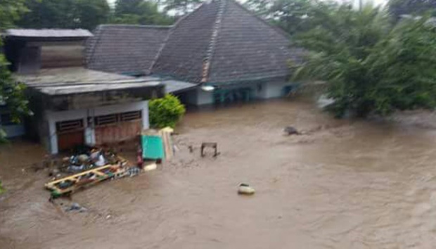 Akibat Banjir, Sebanyak Seratusan Ribu Orang di Bima Mengungsi