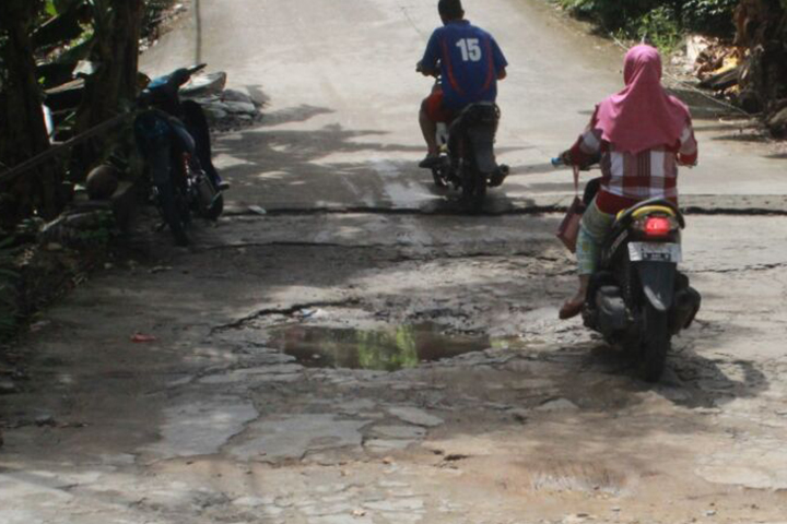 Jalan air Padang , Kepulauan Anambas, Kepri, Rusak Parah