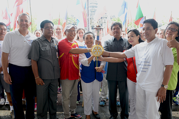 Mengelilingi lebih dari 100 negara, Obor Perdamaian 2017, Hari ini di Lepas