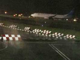 Pesawat Garuda Tergelincir