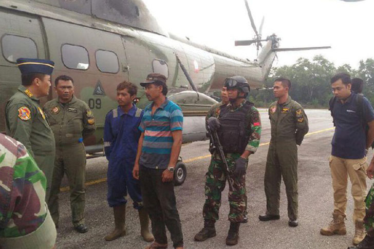 Operasi Udara TNI AU Berhasil Mengamankan 2 Pelaku Pembakar Lahan di Riau