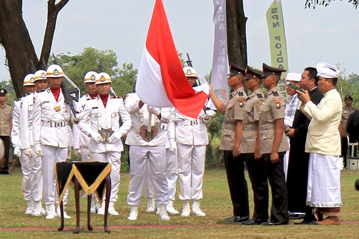 Video: Siswa SPN Polda Kepri Unjuk Kebolehan Dalam Pelantikan Brigadir Polisi