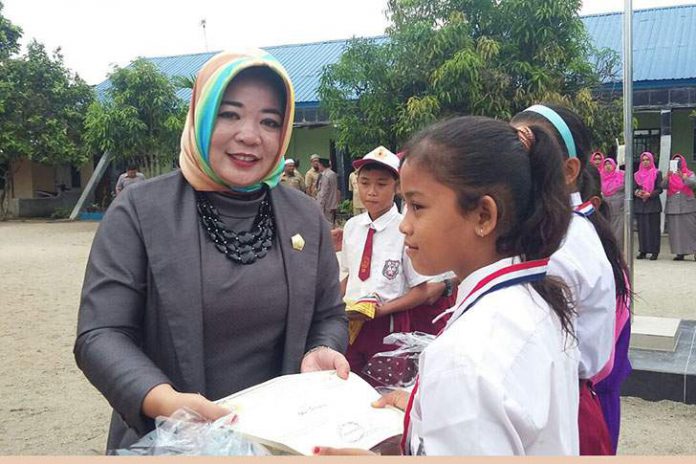 penghargaan_siswa_berprestasi_dalam_o2sn penghargaan_siswa_berprestasi_dalam_o2sn