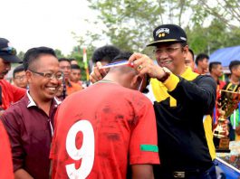wakil_bupati_karimun_anuar_hasyim_tutu