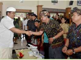 Sosialisasi Bantuan Keuangan Khusus (BKK) Desa Pakraman, Subak dan Subak Abian Tahun 2017 di Gedung Sabha Lango Santi, Kantor Dinas Kebudayaan Kota Denpasar, Senin (17/7)