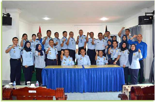 Irjen Hukum dan HAM RI Tinjau Kantor Imigrasi Tanjungpinang Irjen Hukum dan HAM RI Tinjau Kantor Imigrasi Tanjungpinang