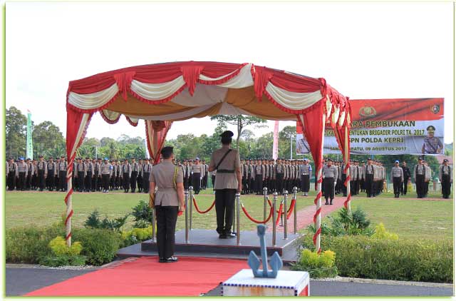 227-Calon-Bintara-ke-Sekolah-Polisi-Negara-(SPN)-Tanjung-Batu