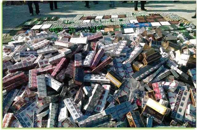 Jutaan Batang Rokok dan 844 Botol Mikol Dimusnahkan