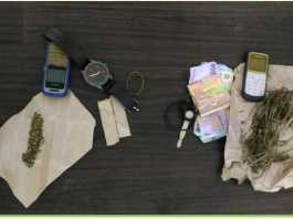 Barang bukti ganja dari kedua pelaku, JN dan HR. yang diamankan di Polsek Kundur (4/8).