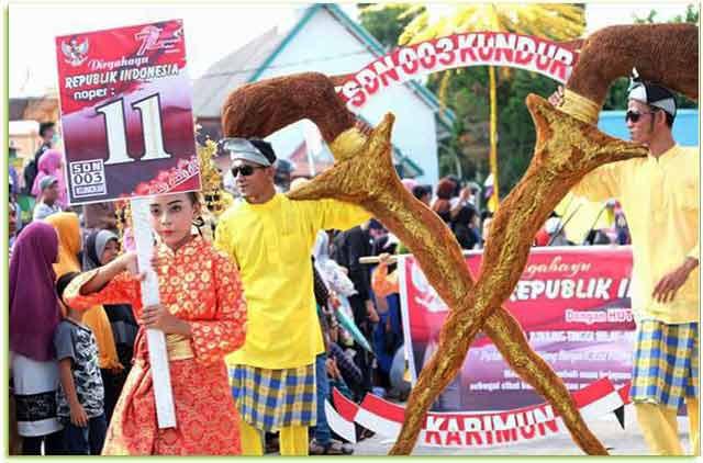 SDN 003 Kundur Hadirkan Budaya Melayu Saat Pawai HUT RI Ke 72