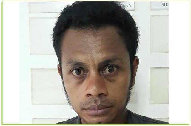 Warga Maumere Fransiskus alias Hans (28)Tahun.