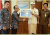 Wakil Gubernur Bali Ketut Sudikerta saat menerima audiensi dari Kepala Kanwil Direktorat Jendera Perbendaharaan Provinsi Bali di Ruang Kerjanya, Kantor Gubernur Bali, Denpasar, Jumat (27/10).