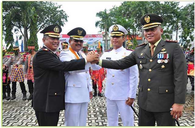 HUT TNI ke 72 Sinergi Dengan Polri Jaga NKRI HUT TNI ke 72 Sinergi Dengan Polri Jaga NKRI