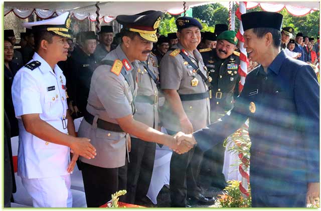 Manfaatkan-Teknologi-Informasi-Sebagai-Pemersatu-Bangsa Manfaatkan-Teknologi-Informasi-Sebagai-Pemersatu-Bangsa