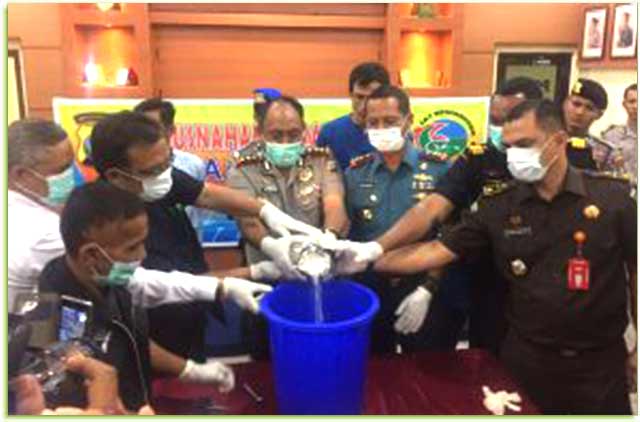 Polres Karimun Musnahkan Sabu 1,005 Gram Polres Karimun Musnahkan Sabu 1,005 Gram