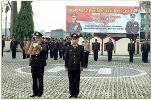 Sabhara-Polres-Karimun-Patroli-Gang-Sempit