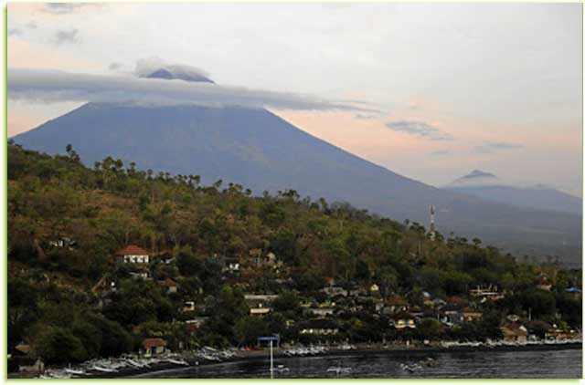 Status-Awas-Gunung-Agung-Diturunkan-Menjadi-SIAGA