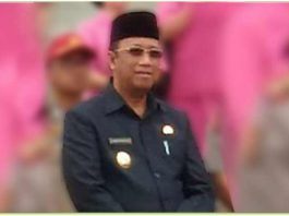 Tanggapan-Wabup-Anuar-Hasyim,-Terkait-Jalan-Sungai-Sebesi-Jalan-Raya-Terburuk