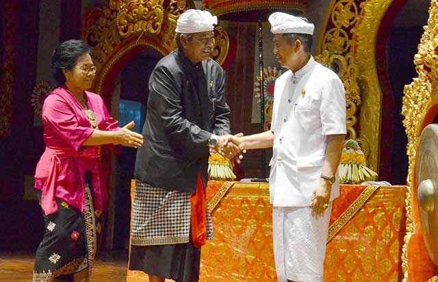 Prajuru Desa Pakraman Diminta Tingkatkan Kapasitas Prajuru Desa Pakraman Diminta Tingkatkan Kapasitas