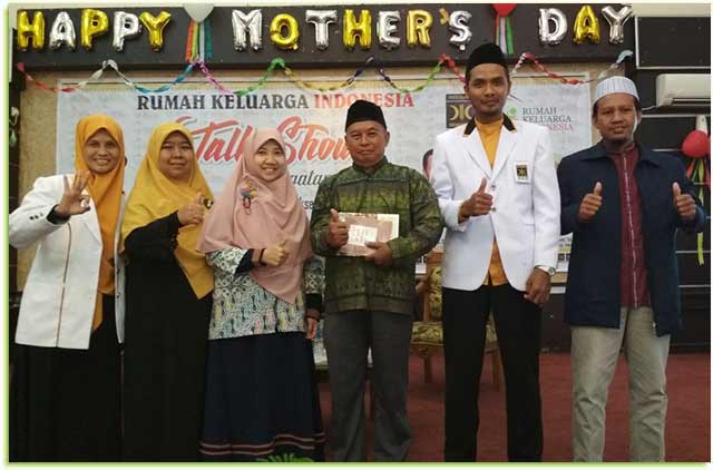 BPKK PKS Karimun Gelar Talk Show Memperingati Hari Ibu BPKK PKS Karimun Gelar Talk Show Memperingati Hari Ibu