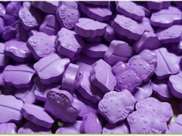 Sembunykan Pil Ekstasi hello kitty