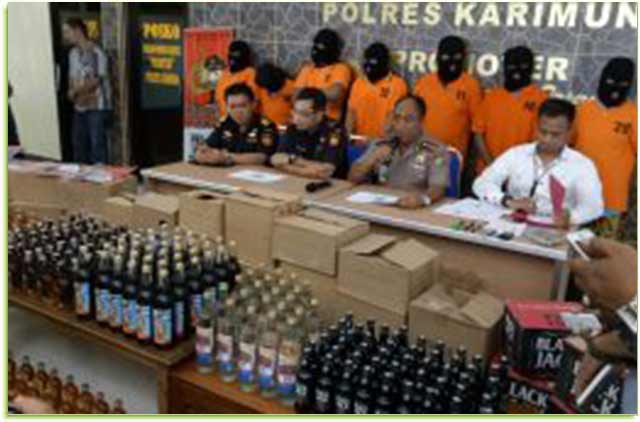 Polres Amankan 1035 Botol Miras Illegal Polres Amankan 1035 Botol Miras Illegal
