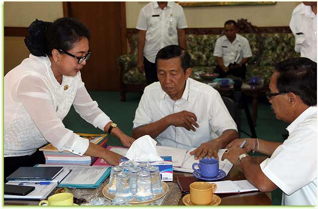 Rapat Koordinasi Pelaksanaan e-Learning di Dinas Pendidikan Provinsi Bali, Rabu (3/1)