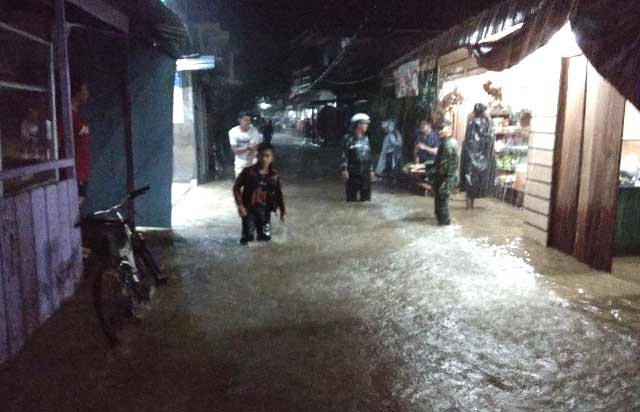 Bencana-Banjir-Dan-Tanah-Longsor-Terjadi-Diwilayah-Jemaja,-Jemaja-Timur,-Palmatak-Dan-Kelurahan-Tarempa